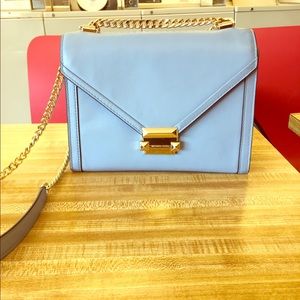 Michael Kors side purse 💛